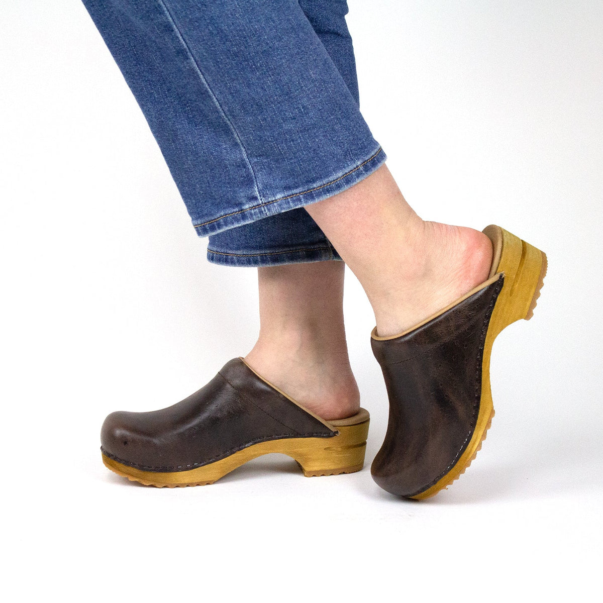 Oster Women&#39;s Wood Clog - Dark Brown - Second