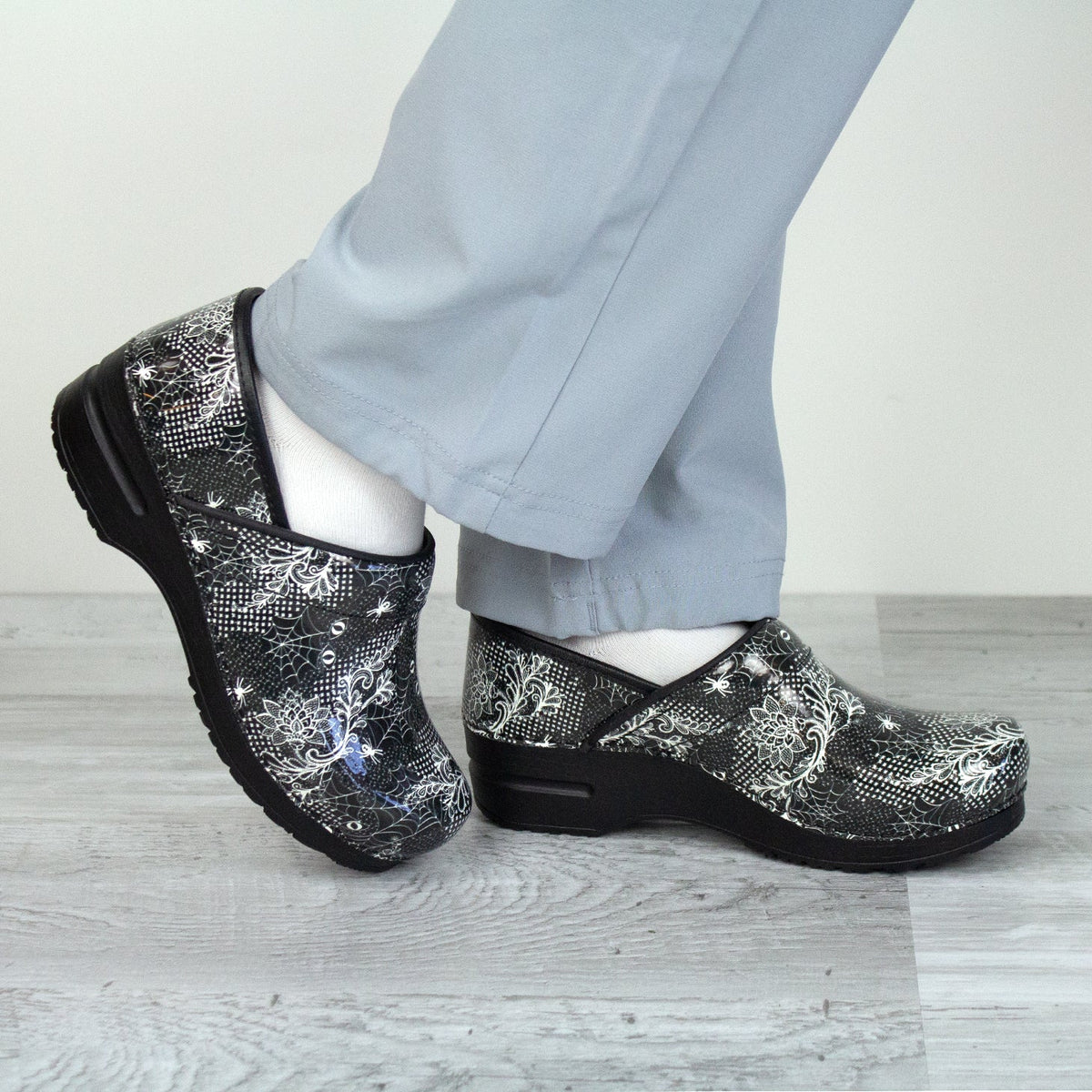 Corinth Women's Clog - Black - Second