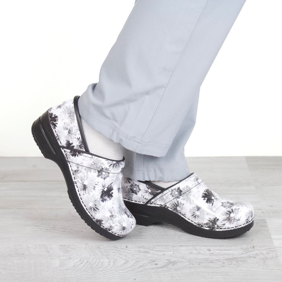 Inkwell Women&#39;s Clog - Black - Second