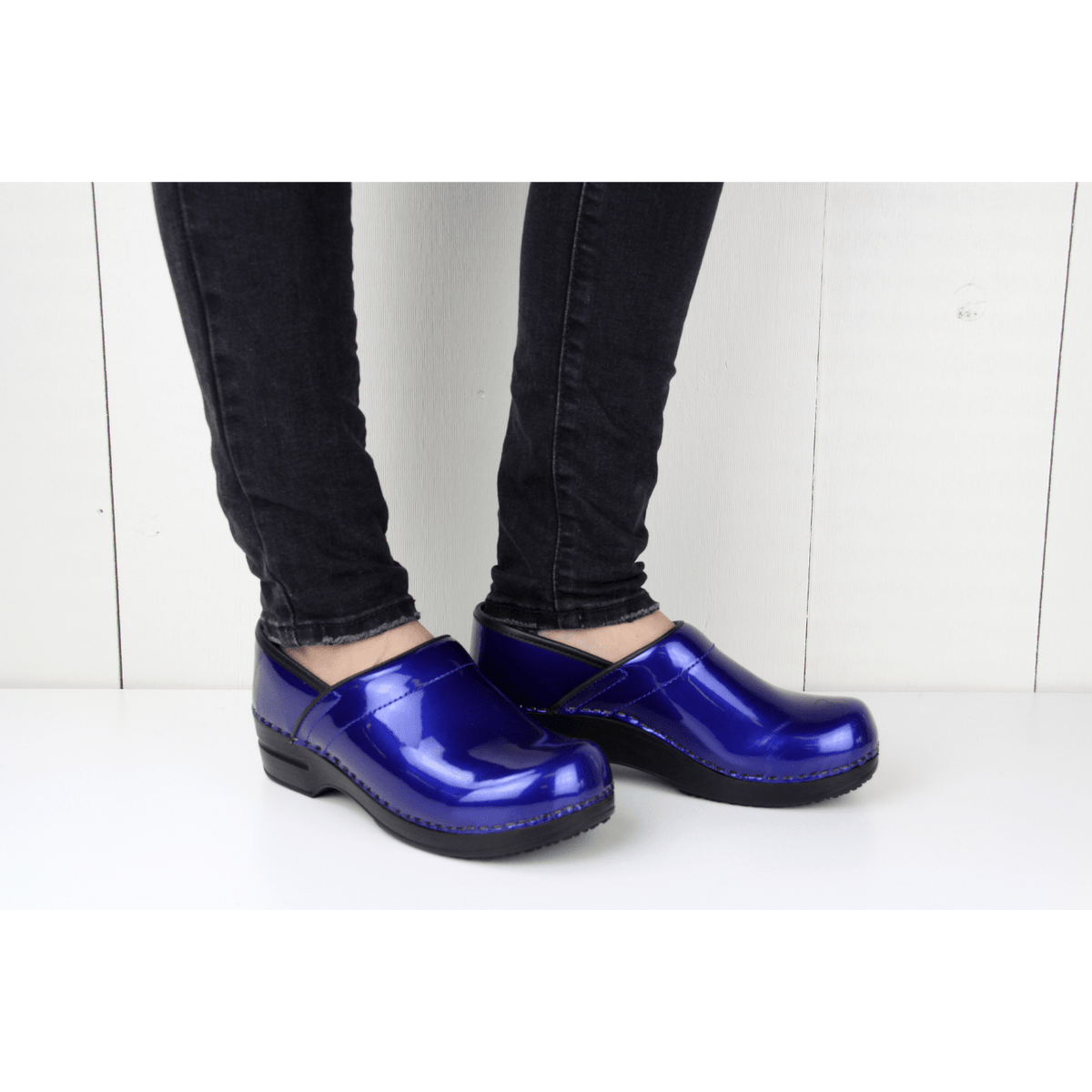 Sanita Sabel Women&#39;s Closed Back Clog in Blue