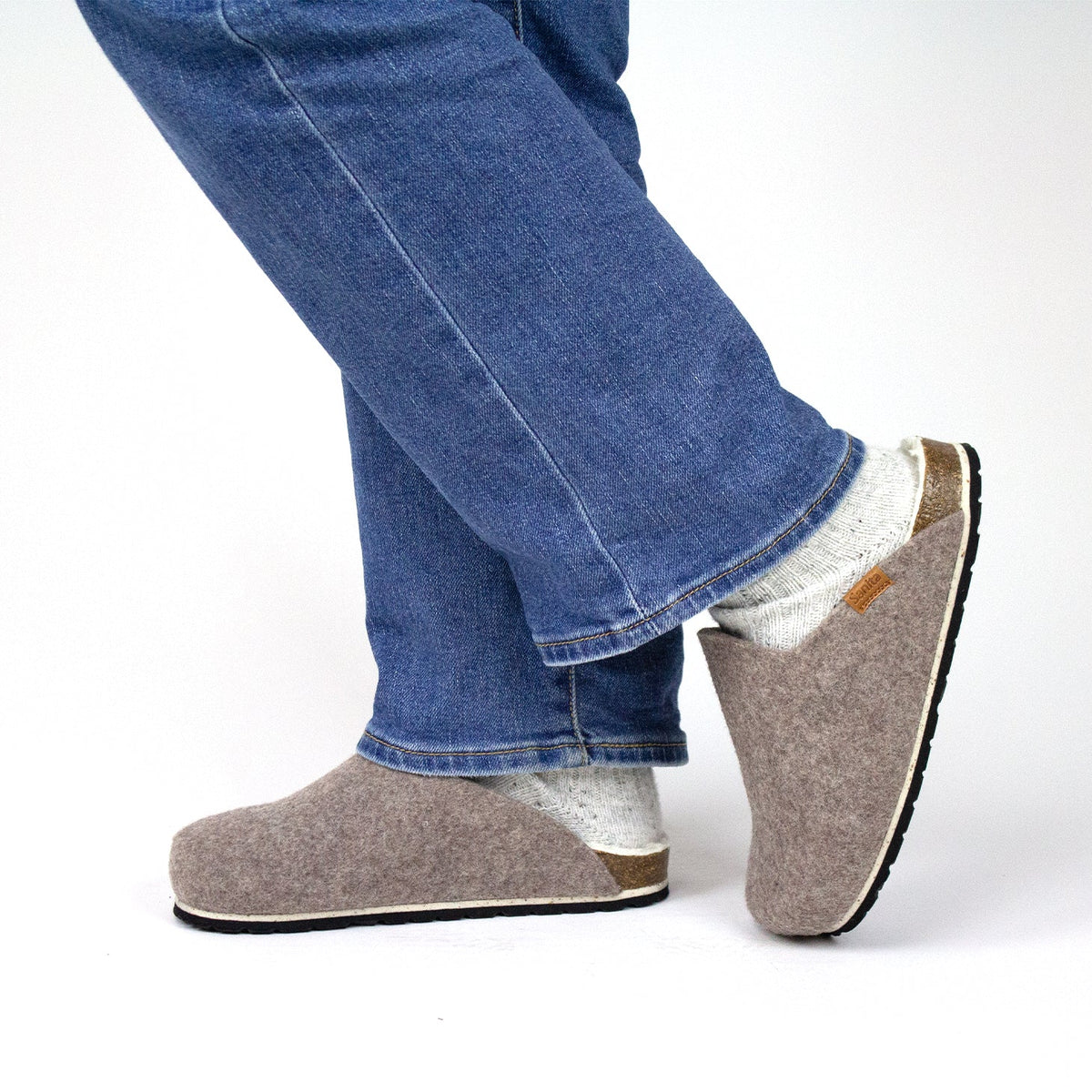 Sanita Harzen Women&#39;s in Beige Slipper