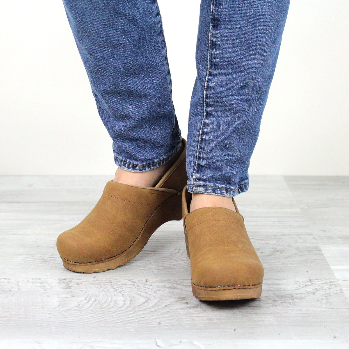 Hinsdale Vegan Women's Clog - Cognac - Second